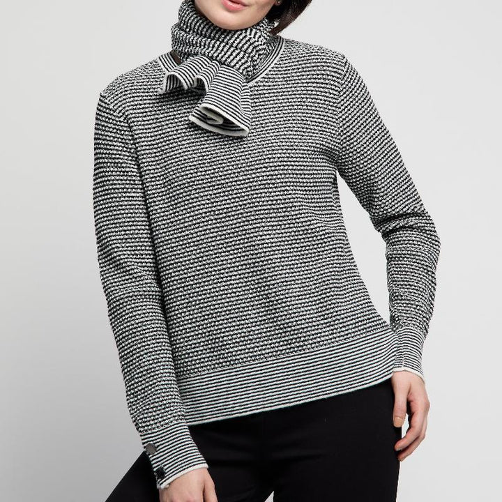 Atelier by Lyse Spenard Crew Sweater(+Scarf) - Snow/Black