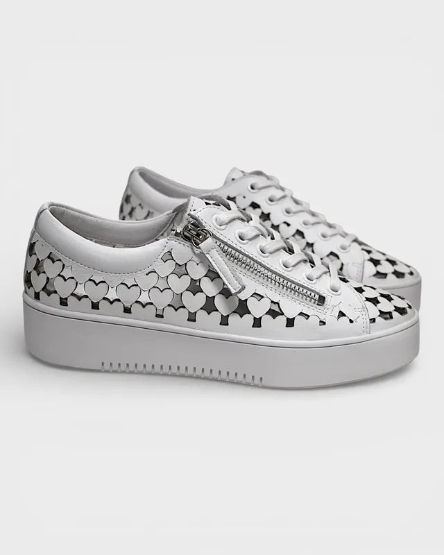 Django & Juliette Leitha Sneaker - White(Hearts)