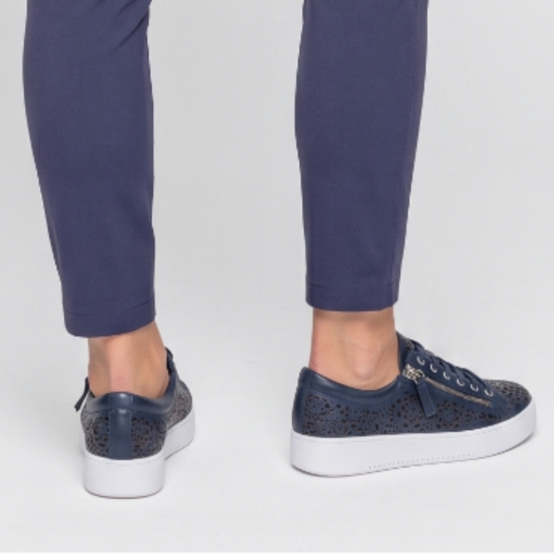 Django & Juliette Leitha Sneaker - Navy