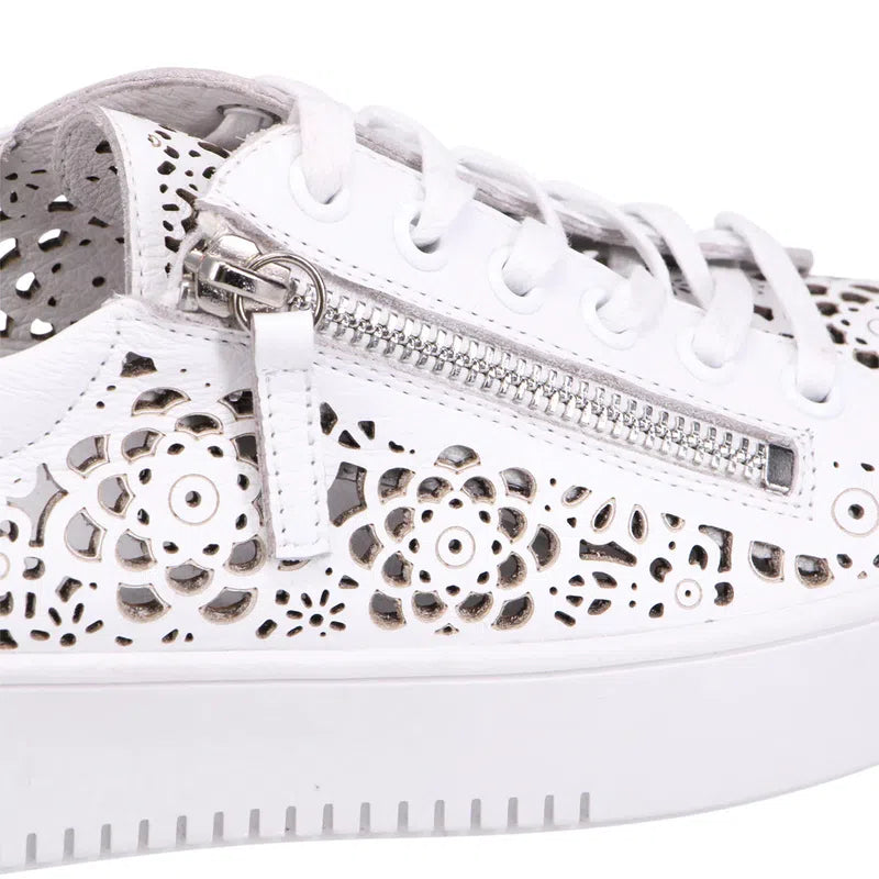 Django & Juliette Leitha Sneaker - White