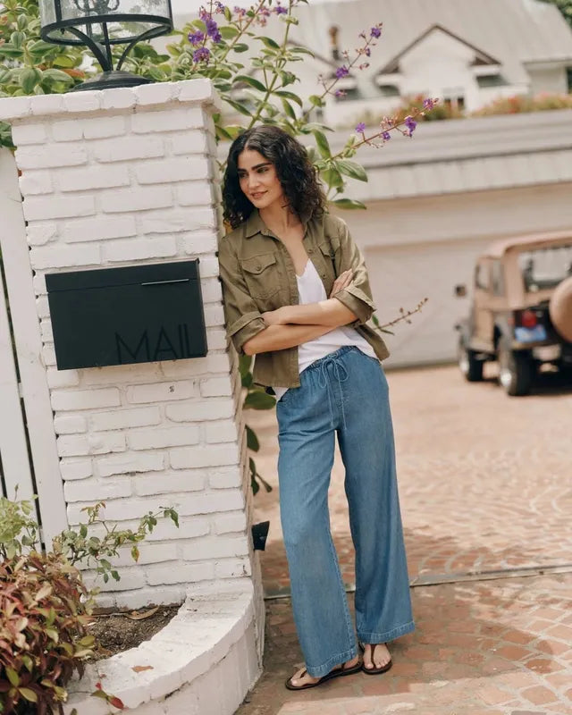 Bella Dahl Pocket Wide Leg Pant - Indigo Harbor Wash