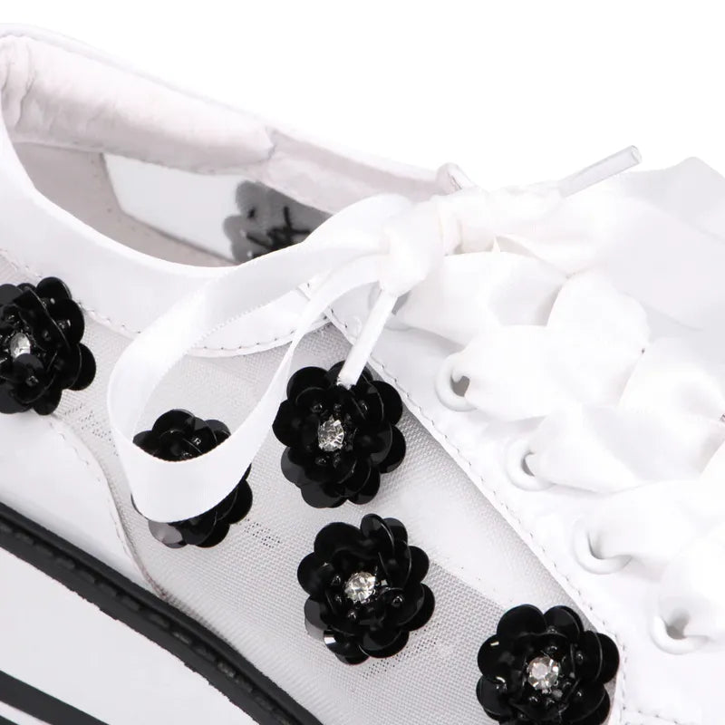 Django & Juliette Sereno Sneaker - White/Black