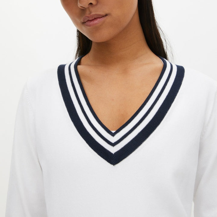 Rohnisch Mae V-Neck Sweater - White